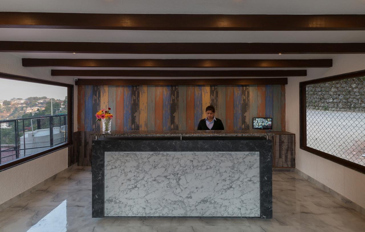 Hotel Seven Oaks Dehradun Esterno foto